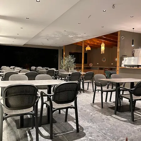 Resol 2 ホテル 4*