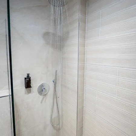 Resol 2 Hotel Ksamil