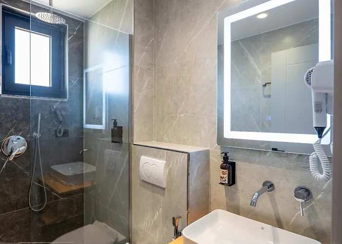 Resol 2 Hotel Ksamil