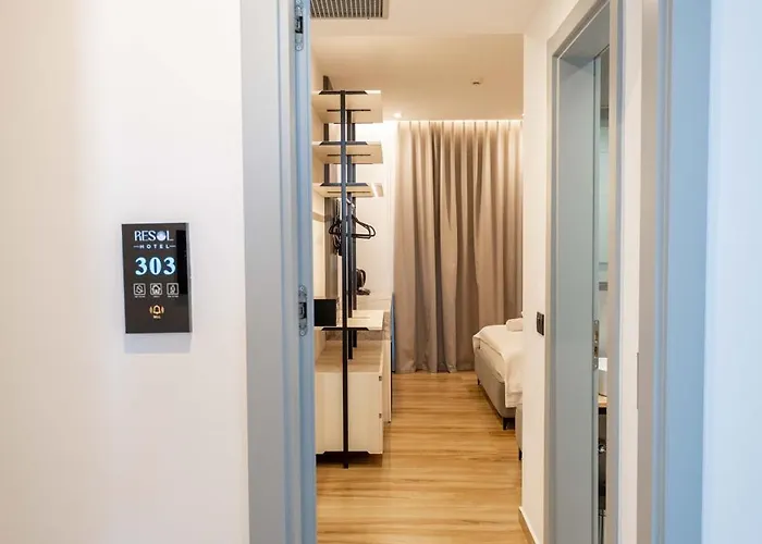 Resol 2 Hotel